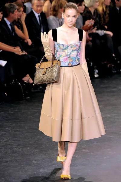 Look 46